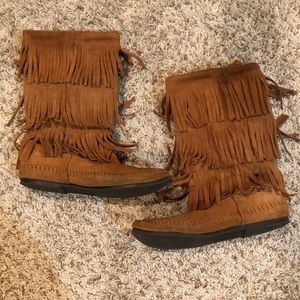 Minatonka moccasin boots